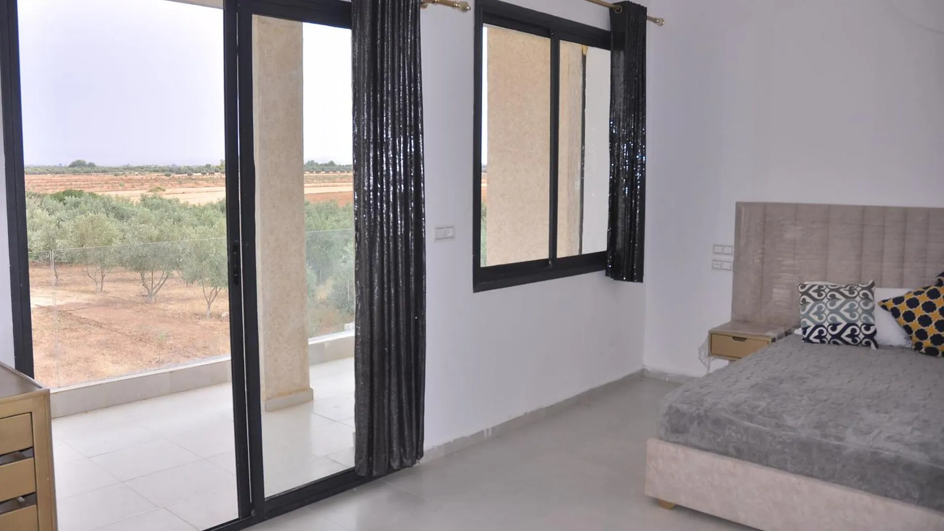 Amira Suite Double With Bathroom Fes